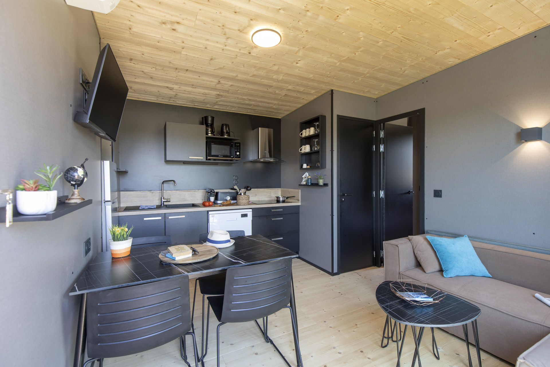 FLO_84_Cottage_Lagon_4p_Premium_013FLO_84_Cottage_Lagon_4p_Premium_013