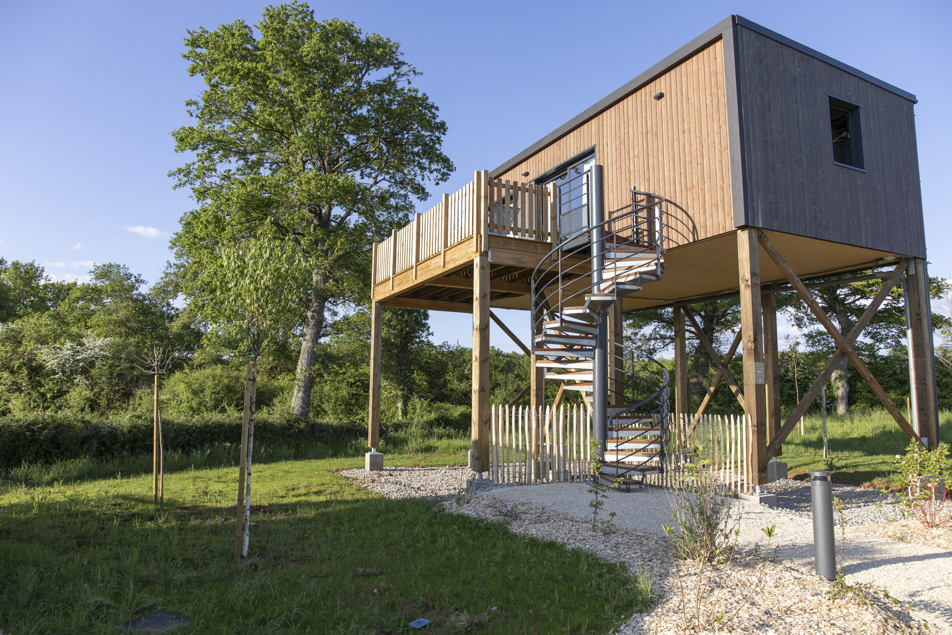 FLO_85_Cottage_sur_pilotis_4p_Premium_032FLO_85_Cottage_sur_pilotis_4p_Premium_032